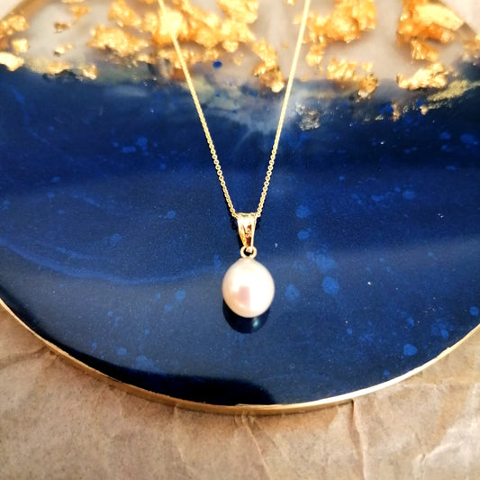 0,7mm Goldkette in 375er Gold mit echtem Perlenanhänger oval